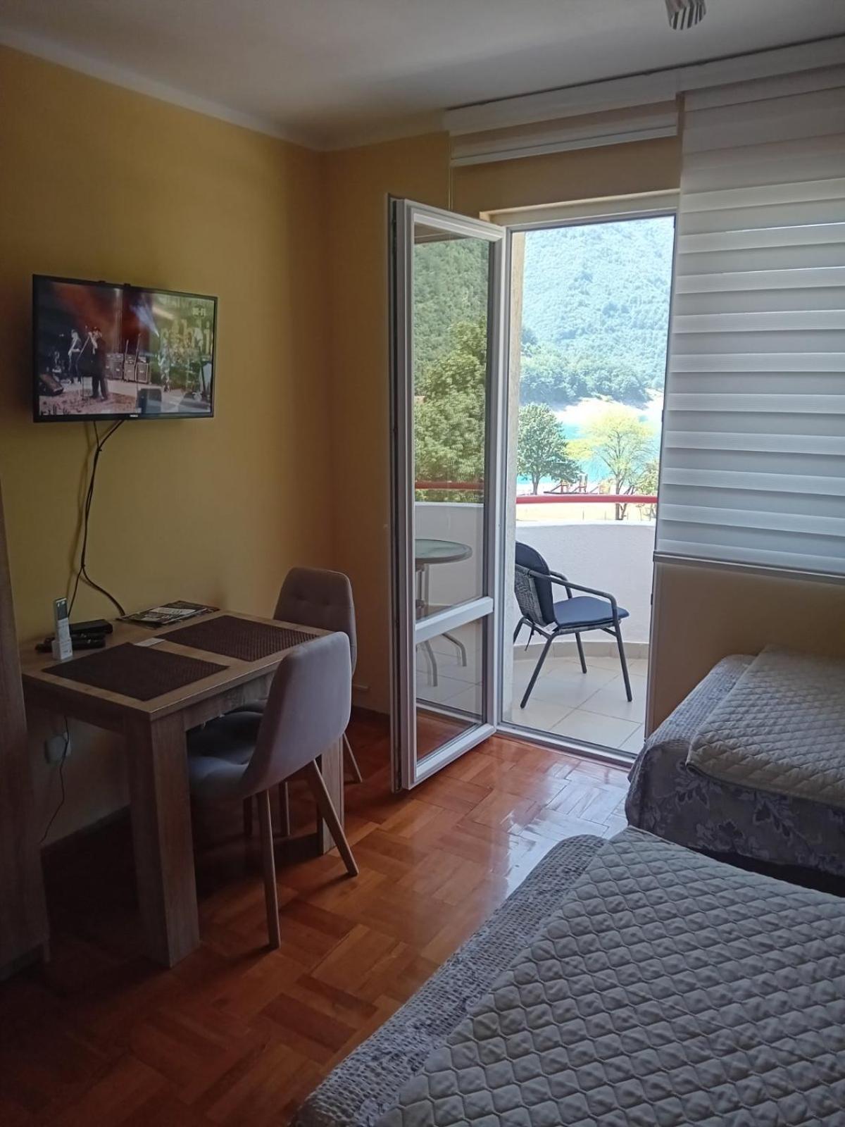 Studio Apartman D&S Plužine Ngoại thất bức ảnh